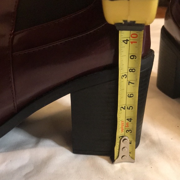 Maroon boots - Picture 5 of 6